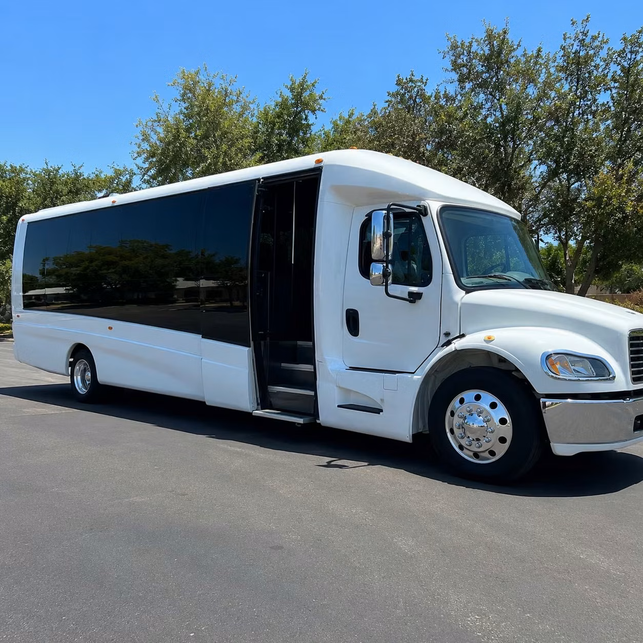 bus rentals for salinas proms homecomings