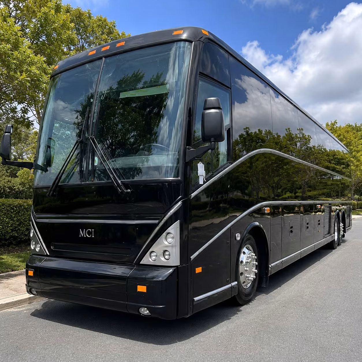 executive airport transfers and corporate travel to monterey regional airport
